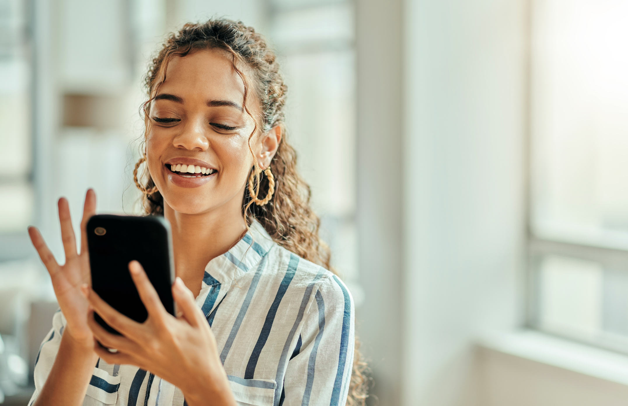woman scheduling appointment